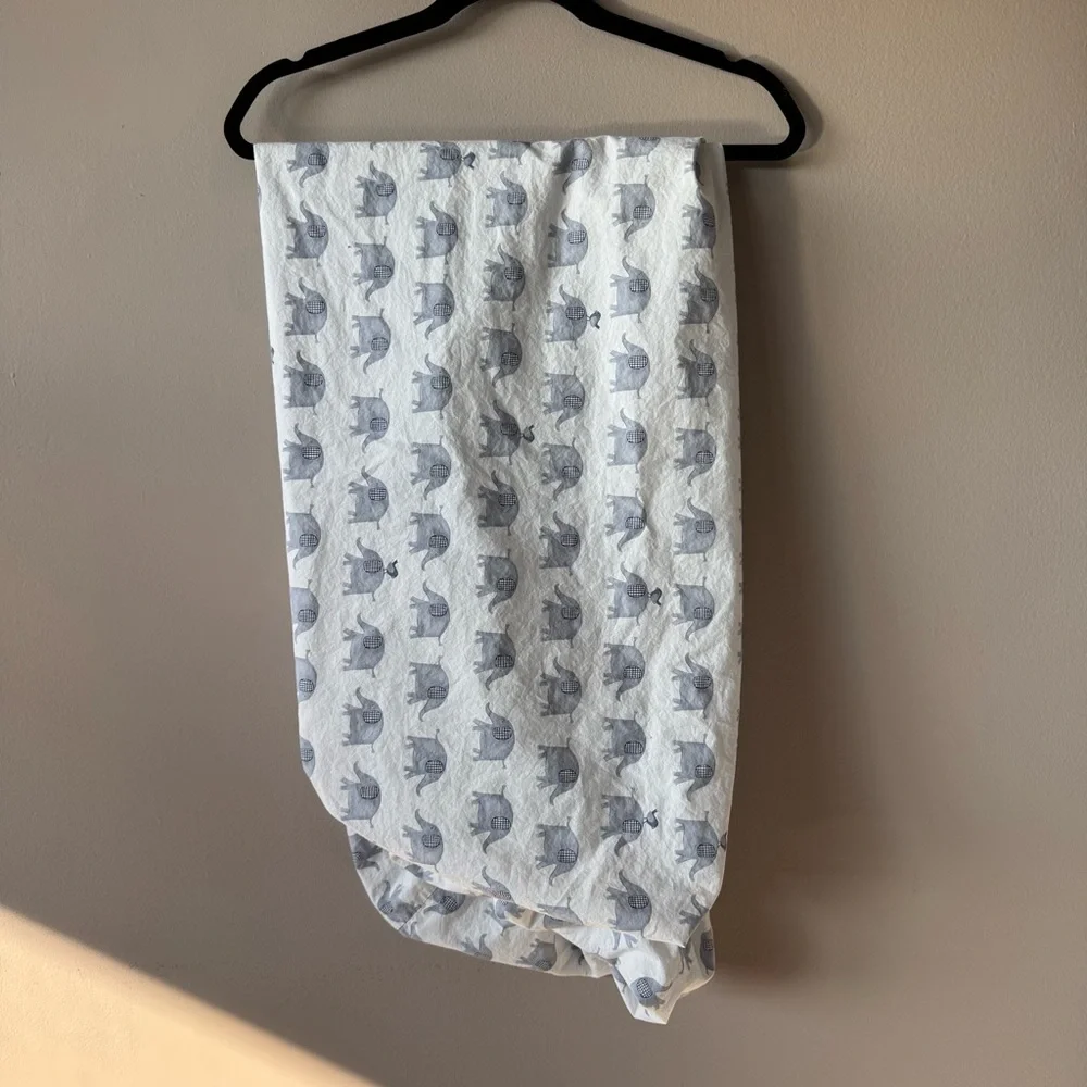 Pottery Barn‎ Kids 100% Organic Cotton Gray Elephant Fitted Crib Sheet